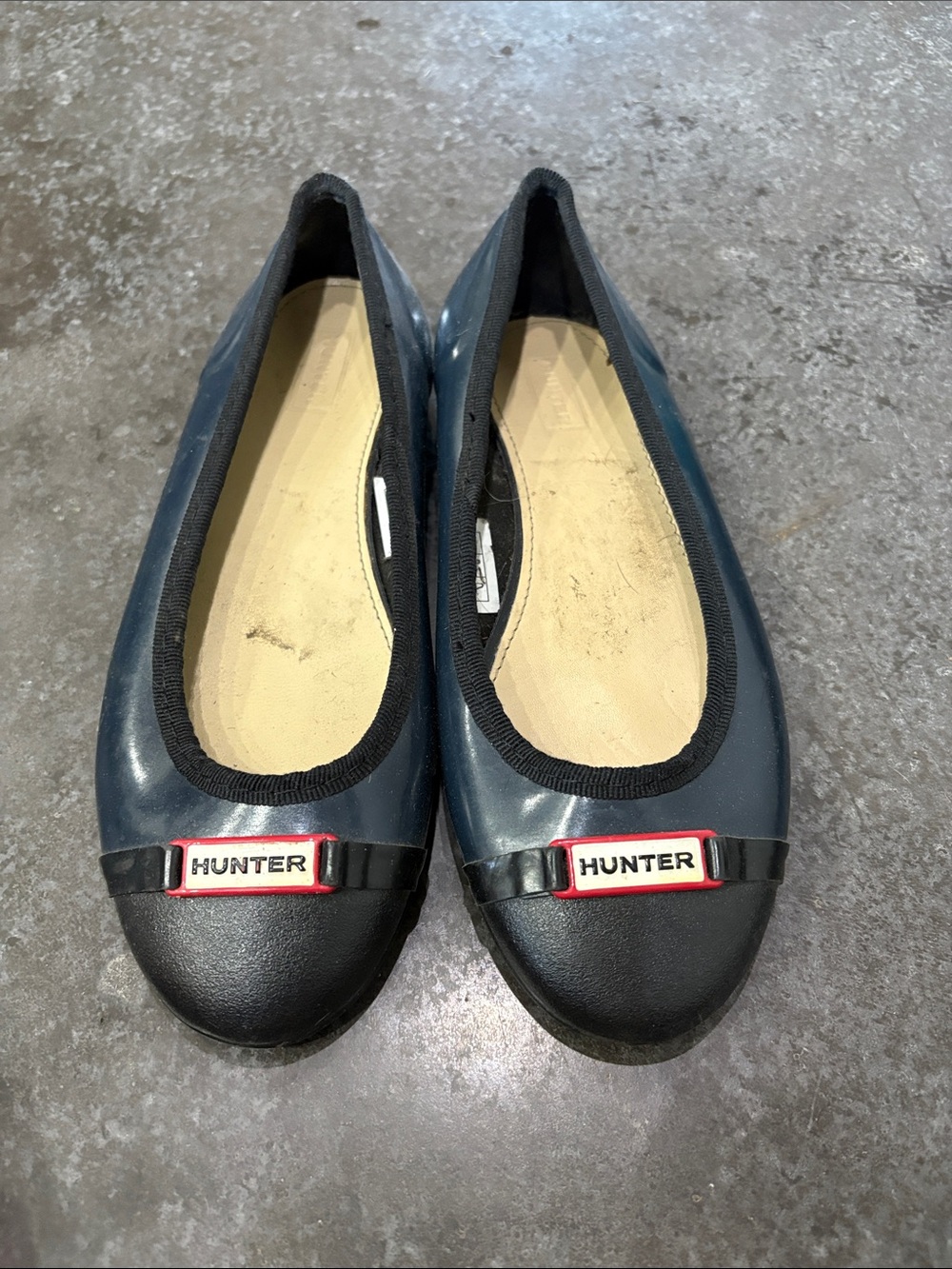 Hunter Navy and Black Women's Ballet Flats with Logo Accent